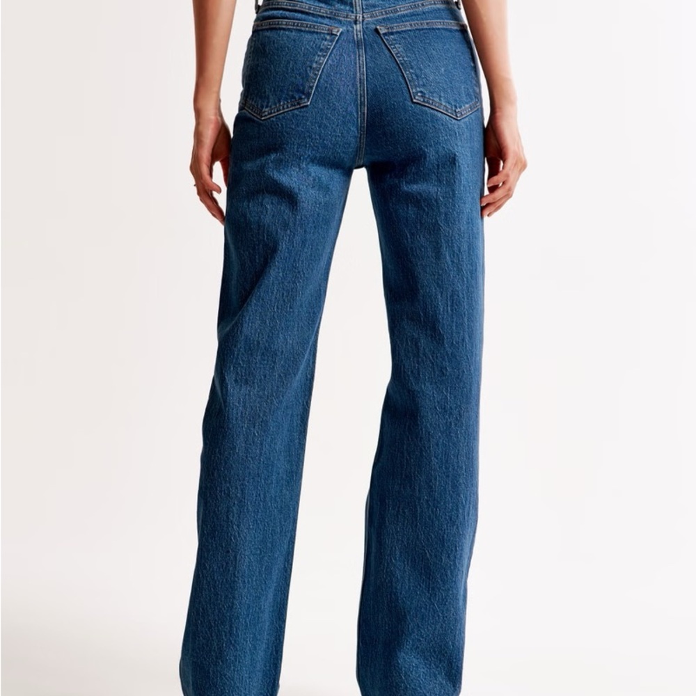 The High Rise 90s Relaxed Jean